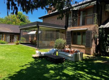 Casa · 297m² · 5 Ambientes · 4 Cocheras · Casa en Venta en Golf Club Argentino con 4 Dorm. y Pileta