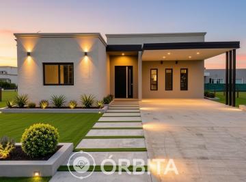 Casa · 140m² · 4 Ambientes · 1 Cochera · Casa en Venta en Barrio San Felipe, Canning Village