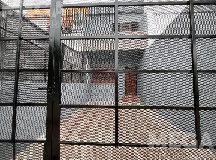 Casa · 80m² · 5 Ambientes · 1 Cochera