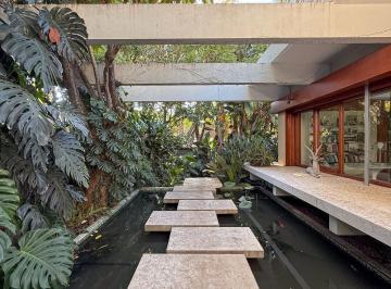 Casa · 700m² · 10 Ambientes · 7 Cocheras · Venta Casa Olivos con Pileta y 6 Dorm.