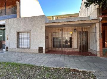 Casa de 3 ambientes, Lomas de Zamora · Alquiler Lomas de Zamora Casa 2 Dorm. y Patio!