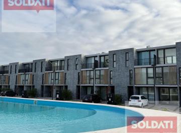 Casa · 127m² · 4 Ambientes · 1 Cochera · Sunny Tigre - Triplex 4 Ambientes en Venta a Estrenar