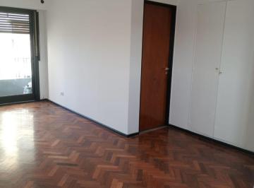 Departamento · 35m² · 1 Ambiente · Departamento 1 Amb. C/balcon Metrobus en Puerta