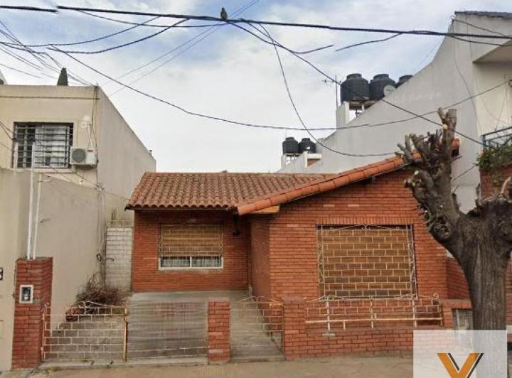 Terreno · 100m² · 3 Ambientes · 1 Cochera