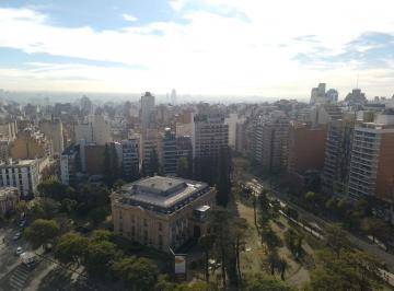 Departamento de 4 ambientes, Córdoba · Dpto. 3 Dorm Cochera Frente a Plaza España
