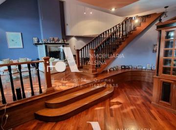 Casa de 6 ambientes, Quilmes · Chalet en Dos Plantas en El Centro de Quilmes