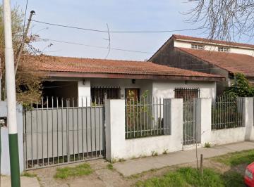 Casa · 139m² · 4 Ambientes · 3 Cocheras · Casa 4 Ambientes en Venta en Monte Grande