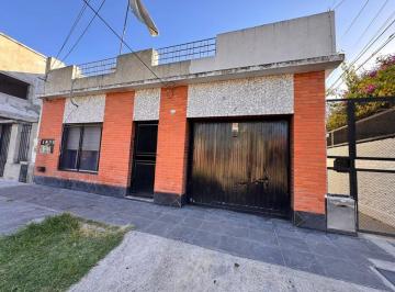 Departamento · 192m² · 5 Ambientes · 1 Cochera · Venta en Bloque 4 Dptos de 2amb Udaondo Ituzaingo