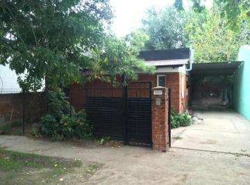 Casa · 107m² · 4 Ambientes · 2 Cocheras · Alquiler - Casa - 3 Dorm. - J. Newbery 8162 - Empalme Graneros - Rosario