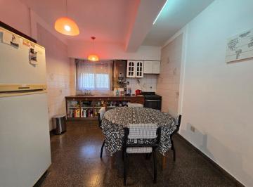 Casa · 87m² · 4 Ambientes · Casa en Venta Flores Caba