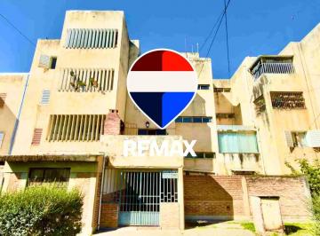 Departamento · 65m² · 4 Ambientes · Departamento Venta 3 Dorm Castañares Zona Norte