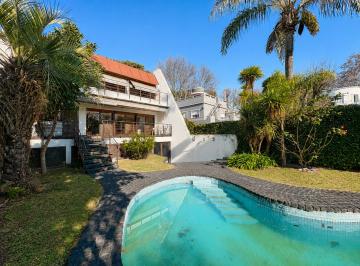 Casa de 8 ambientes, Vicente López · Venta - Residencia de Autor en Vicente López - Diseño Moderno Único - Lote Propio con Gran Jardin
