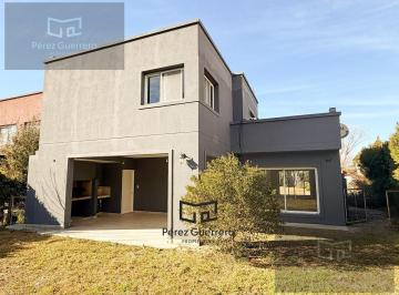 Casa · 120m² · 5 Ambientes · 3 Cocheras · Casa en Venta en La Cañada de Pilar Los Tilos 3 Dorm. Apta Credito