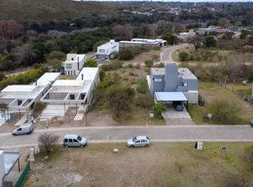 Terreno , La Calera · Lote en Venta en Colinas de La Deseada (Lote Central)