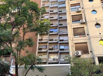 Departamento de 1 ambiente, Córdoba · Alquilo Monoambiente Super Luminoso y Ventilado, con Placard Sobre Chacabuco a Mis de Nva Cba