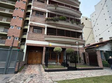 Departamento · 115m² · 4 Ambientes · 2 Cocheras · Departamento Piso 4 Ambientes con Balcón y 2 Cocheras en Alquiler Quilmes Centro