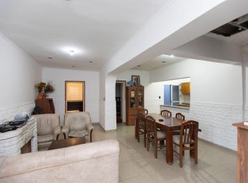 PH · 120m² · 3 Ambientes · PH con Patio y Amb. Independiente - Moron