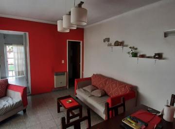 PH · 95ha · 5 Ambientes · Venta - PH Al Frente, 3 Dorm - Lomas de Zamora, Este