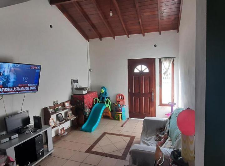 Casa · 65ha · 4 Ambientes · 1 Cochera