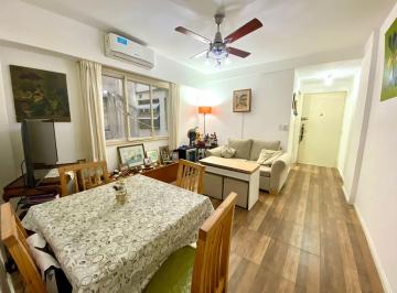 Departamento · 40m² · 2 Ambientes · Departamento 2 Amb Venta en Monte Castro Reciclado