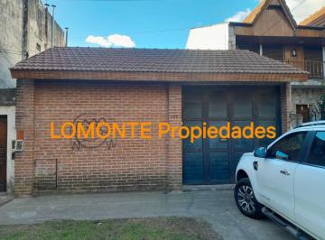 PH de 3 ambientes, Lomas de Zamora · T/casa 3 Amb. con 2 Baños, Parque con Parrilla y Cochera.