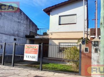 Casa · 200m² · 6 Ambientes · 3 Cocheras · Casa - Aviacion