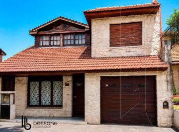 Casa · 330m² · 6 Ambientes · 2 Cocheras · Casa en Parque Luro