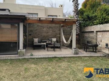 Casa · 284m² · 6 Ambientes · 2 Cocheras · Casa en Venta | 3 Dorm - Patio - Galería Cerrada y Quincho | Cañitas Villa Urbana