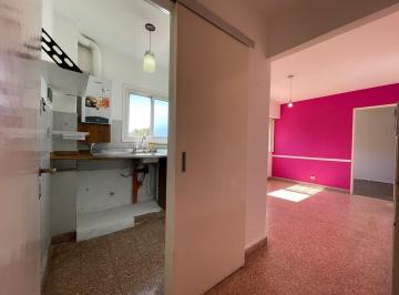 Departamento · 32m² · 2 Ambientes · Departamento de 2 Ambientes Muy Luminoso y Ventilado en 2do Piso por Escalera.