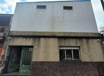Casa · 190m² · 3 Ambientes · 1 Cochera · Casa a Reciclar con Taller en Pta Alta. Villa Luro