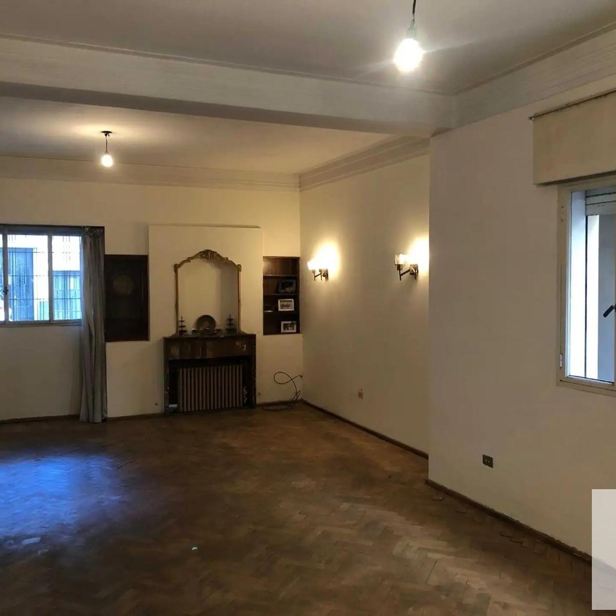 Casa 3 dorm, 224m² con cochera y patio — Catamarca