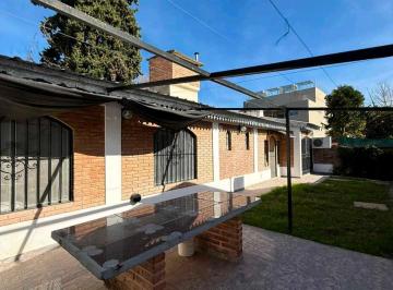 Casa · 63m² · 2 Dormitorios · 1 Cochera · Tu Oportunidadde Vivir Cerca. Costanera Casa Dos. Dorm