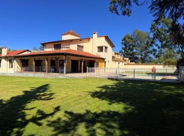 Casa · 540m² · 7 Ambientes · 3 Cocheras · Exc Casa Vta 6 Dor Gge/qcho/suite/pileta La Almudena