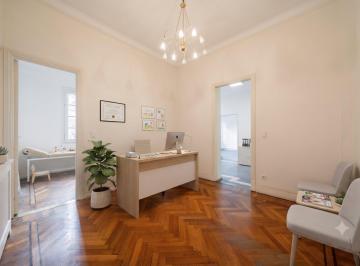 Departamento · 140m² · 8 Ambientes · Departamento - San Nicolas - Apto Comercial - Frente