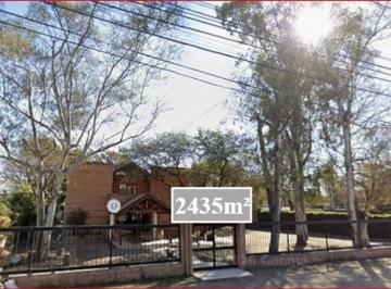 Terreno · 751m² · S/ Bodereau - Lote de 2443 m² con Salón de Fiestas de 751 m²