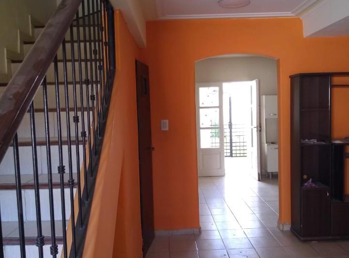 Casa · 120m² · 8 Ambientes · 1 Cochera