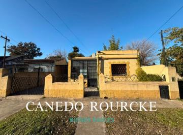 Casa · 500m² · 2 Ambientes · Casa en Amplio Lote Monte Grande