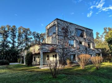 Casa · 680m² · 5 Ambientes · Chacra en Venta por Ruta 6 a 10 Km de Acceso Norte