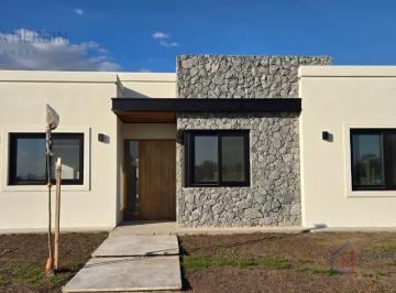 Casa · 162m² · 4 Ambientes · Casa en Venta, Village Joven Bella Vista