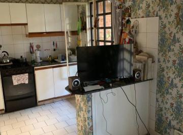 Casa · 175m² · 6 Ambientes · 1 Cochera · Venta de Casa de 6 Amb en Tres Plantas