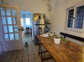 Casa de 9 ambientes, La Calera · Venta Casa 4 Dorm., con Pileta!
