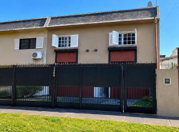 Casa · 100m² · 4 Ambientes · 2 Cocheras · Venta Casa 4 Ambientes Quilmes Este