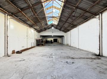 Bodega-Galpón · 361m² · 1 Ambiente · 15 Cocheras · Galpón en Alquiler en Lanús Este