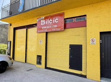 Bodega-Galpón · 361m² · 1 Ambiente · 15 Cocheras · Galpón en Alquiler en Lanús Este
