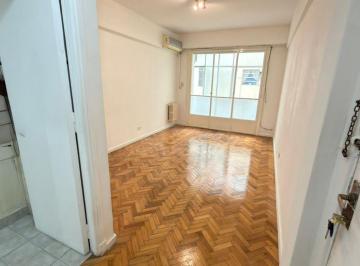 Departamento · 46m² · 3 Ambientes · Venta 3 Amb C/ Balcón y Baulera Piso Alto Almagro