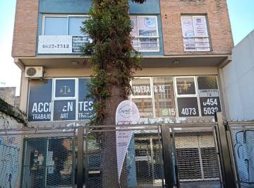Departamento de 2 ambientes, Morón · Departamento 2 Ambientes con Cochera | Apto Profesional | a 50 m de La Estación Morón