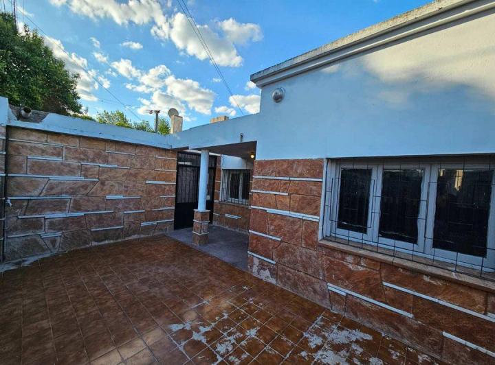 Casa · 157m² · 6 Ambientes · 1 Cochera