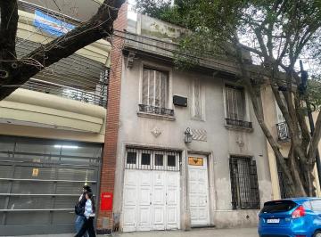 Terreno · 180m² · Caballito Importante Casa Sobre Lote Propio con Garage