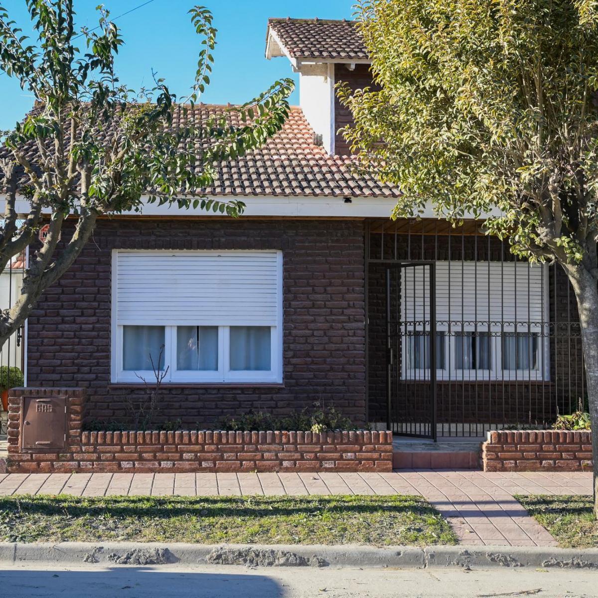 Casa 5 amb, 90m² en Villa Aguirre, lista para mudarse