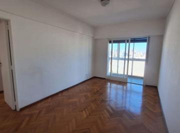 Departamento de 3 ambientes, Almagro · Excelente 3 Ambientes - Super Luminoso con Balcón Al Contrafrente